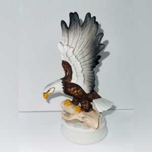 VINTAGE CERAMIC EAGLE MEICO AMERICAN BALD EAGLE FIGURINE BIRD HANDCRAFTED